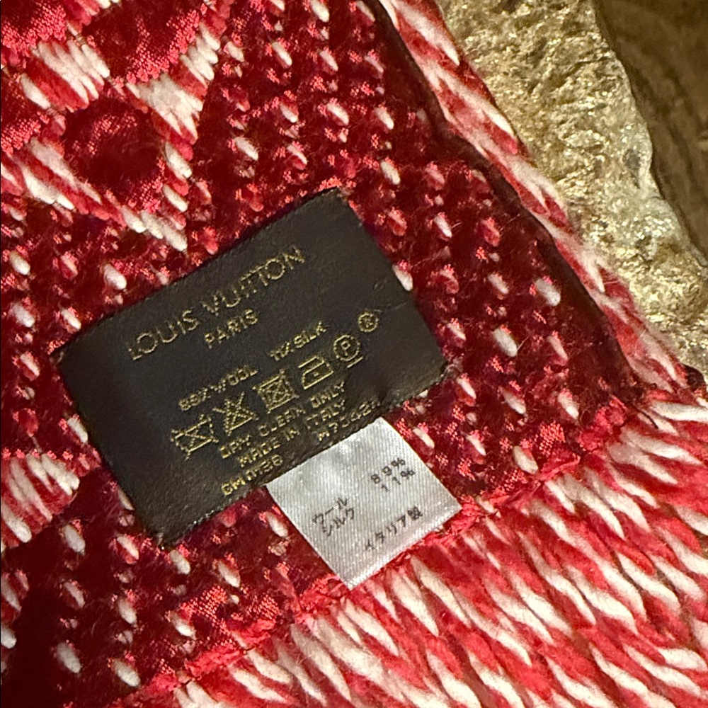 Louis Vuitton Red and White Logo Scarf - Picture 3 of 11